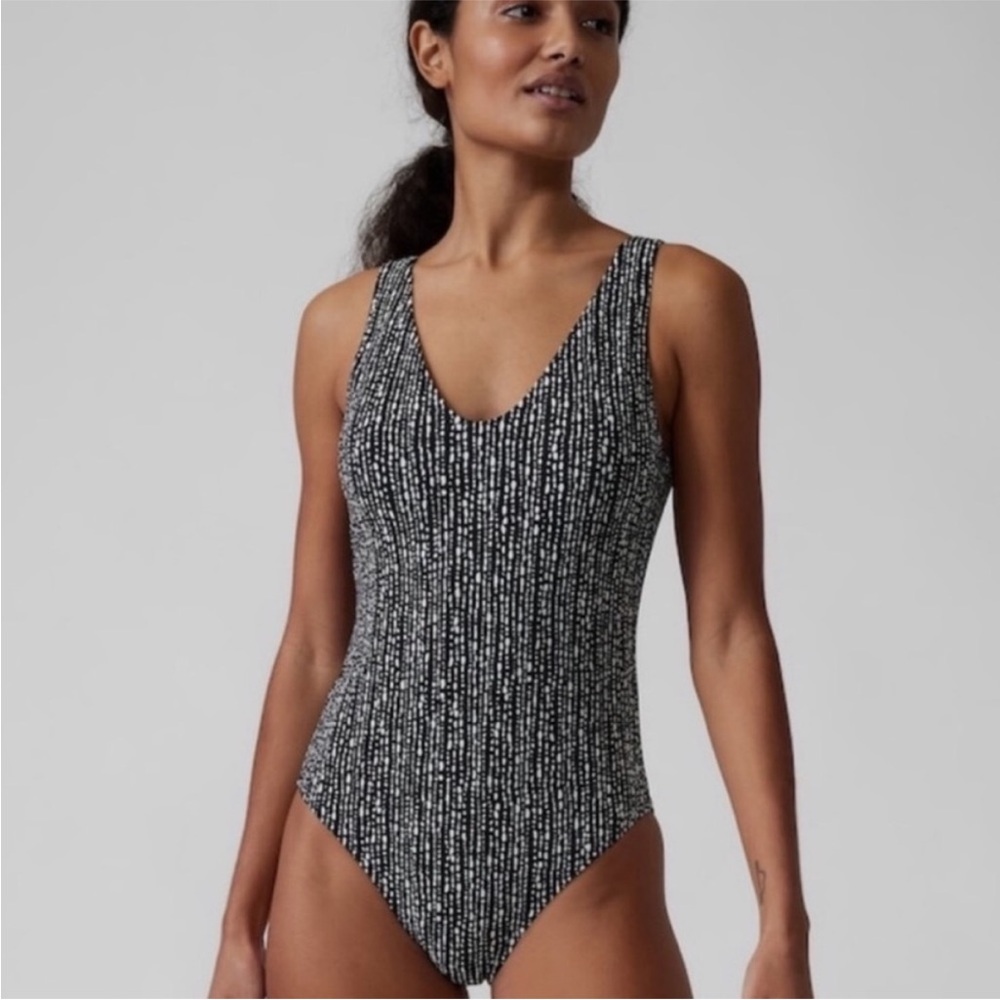 NEW WITH TAGs Athleta Seychelles One Piece Swimsuit SMALL Tall ST